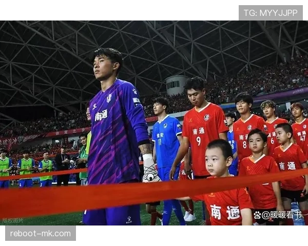 中超联赛新赛季火热启幕，赛程安排引爆球迷热议与期待