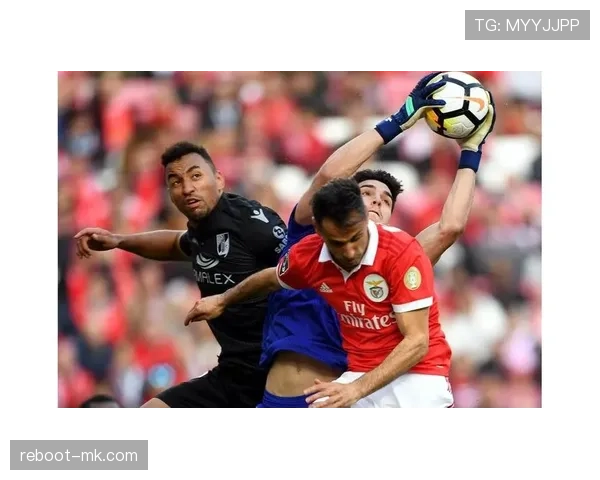 切尔西年轻化策略面临考验,球队过度依赖问题开始影响战绩稳定性 切尔西年轻化策略面临考验,球队过度依赖问题开始影响战绩稳定性