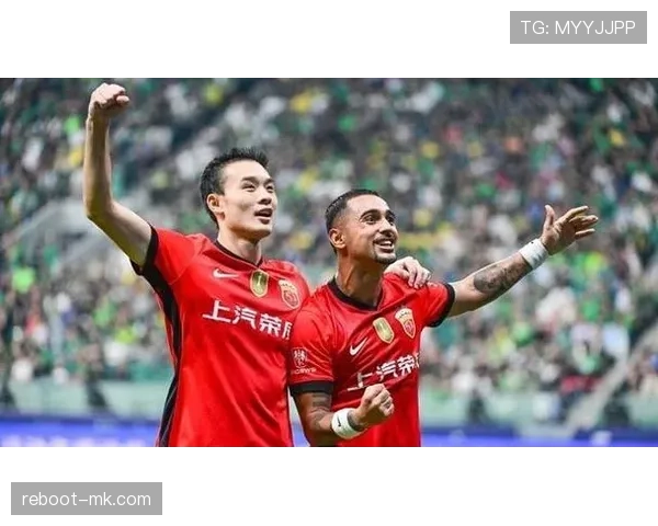 上海海港王朝是否初现:争冠稳定性与阵容深度成关键考验 上海海港王朝是否初现:争冠稳定性与阵容深度成关键考验