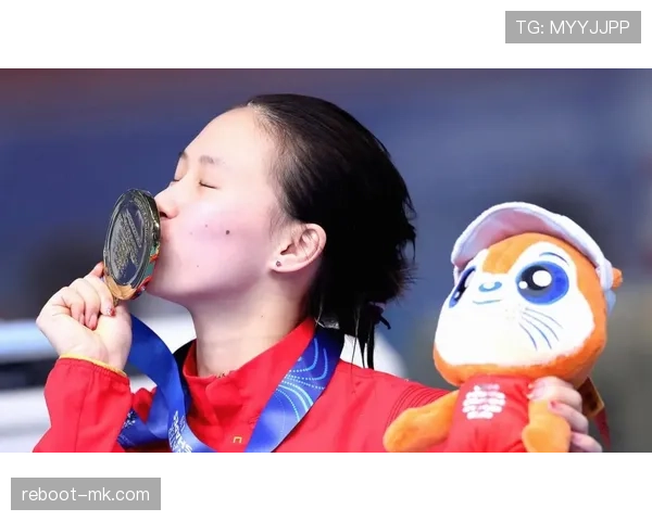 陈芋汐跳水归跳水，回家连薯片都得偷偷吃